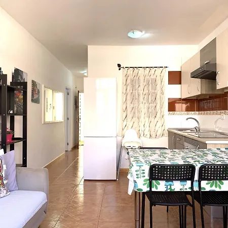 Apartment Bonito Apartamento Con Piscina En Colina Ii, Los Cristianos *