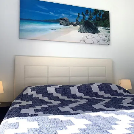 Bonito Apartamento Con Piscina En Colina Ii, Los Cristianos *