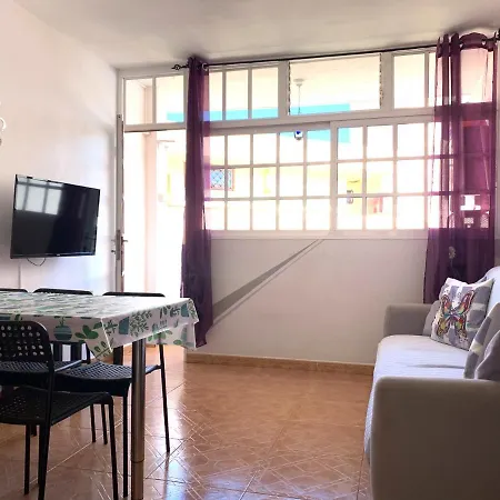 Bonito Apartamento Con Piscina En Colina Ii, Los Cristianos *