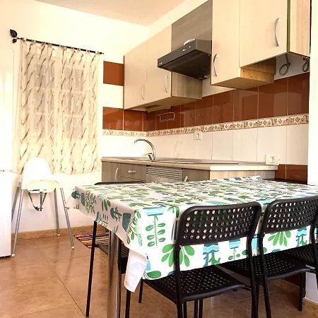 Apartment Bonito Apartamento Con Piscina En Colina Ii, Los Cristianos *